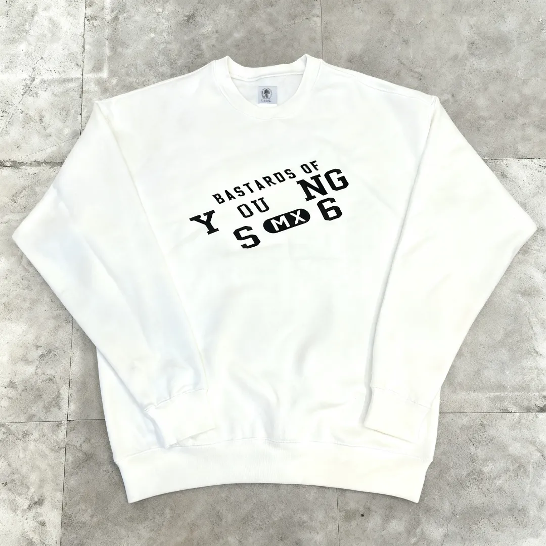 Saint Michael 25NEW YOUNG slogan retro loose velvet crew neck sweatshirt long sleeves Fabric: 420g Style number: SM613 Size: S-M-L-XL Color: White Price: P190